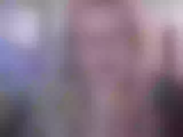 Live sex webcam photo for WifeyNusha #292057093