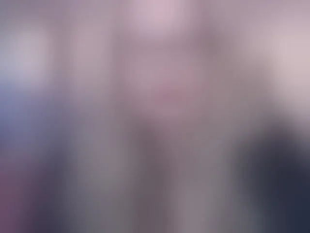 Live sex webcam photo for WifeyNusha #292388670