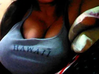 Live sex webcam photo for WildBigTitS69 #169353455