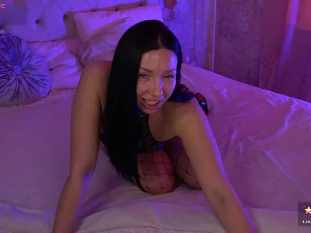 Live sex webcam photo for WildLora #290806612