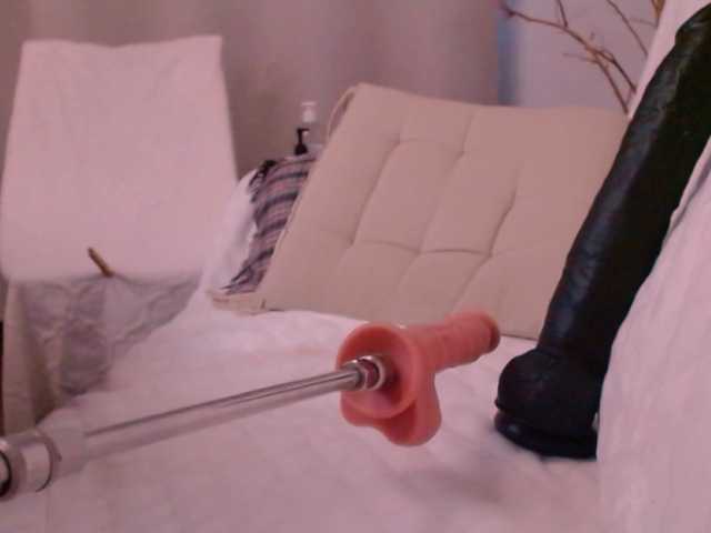 Live sex webcam photo for WildRedheadCR #272340228