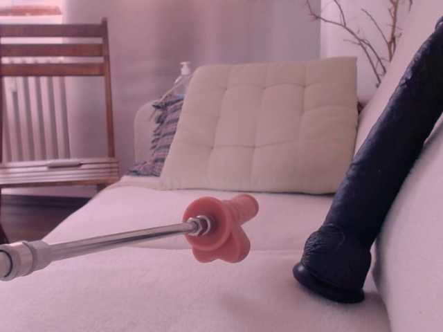 Live sex webcam photo for WildRedheadCR #272512641