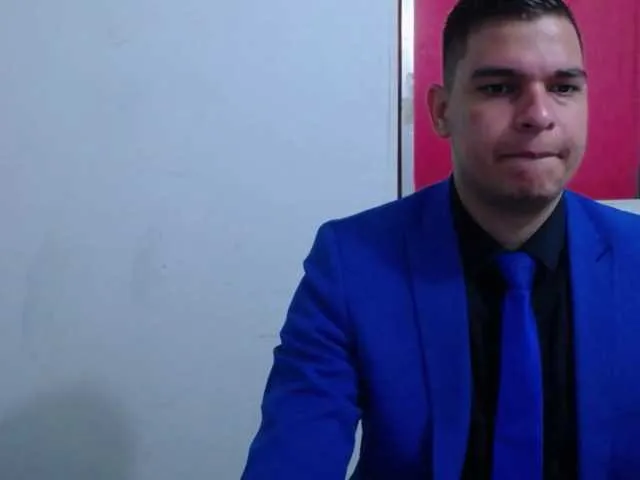 Live sex webcam photo for WillSmiith #276836481