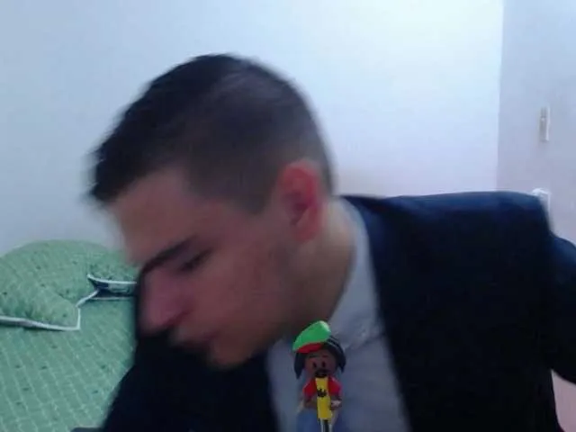 Live sex webcam photo for WillSmiith #276884467
