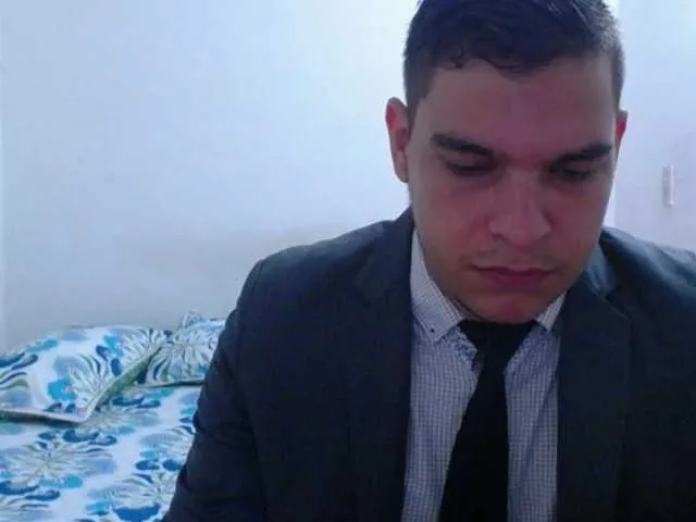 Live sex webcam photo for WillSmiith #276897092