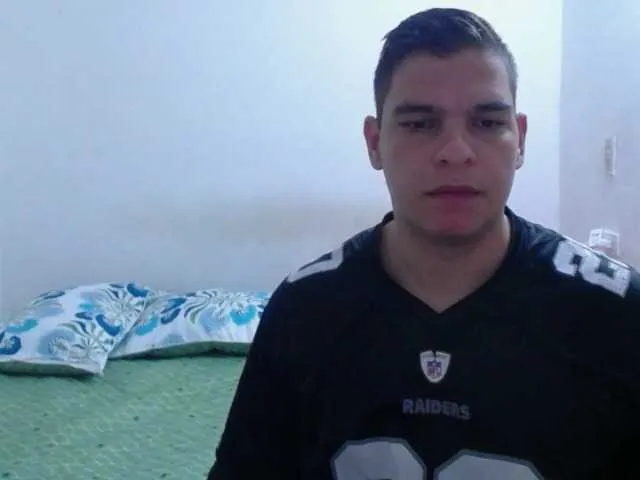 Live sex webcam photo for WillSmiith #276913372