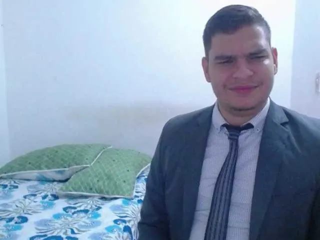 Live sex webcam photo for WillSmiith #277038613