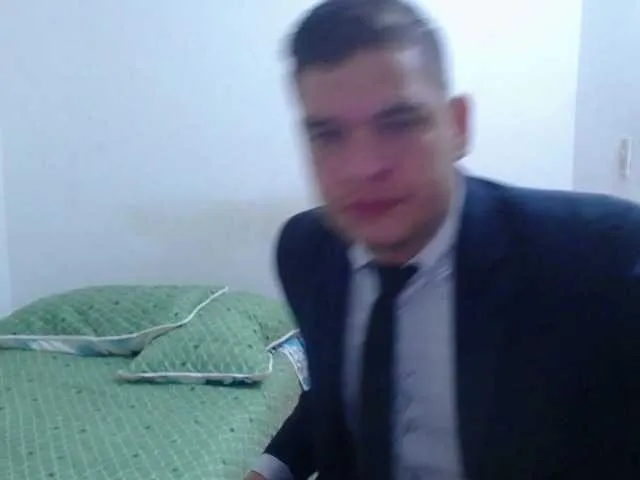 Live sex webcam photo for WillSmiith #277044975