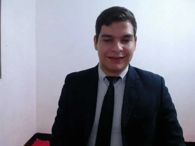 Live sex webcam photo for WillSmiith #277426859