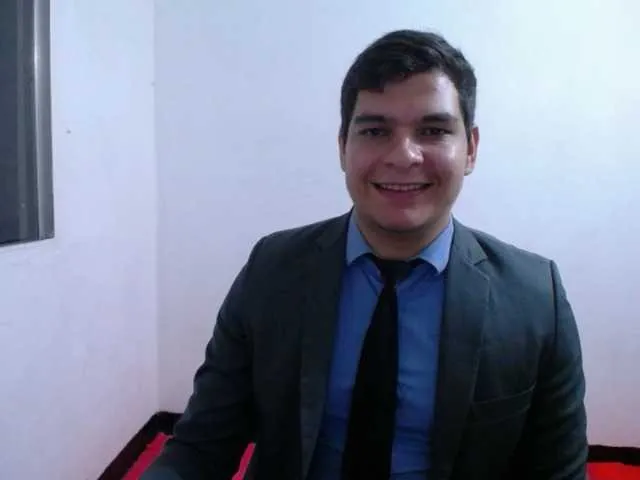 Live sex webcam photo for WillSmiith #277481218