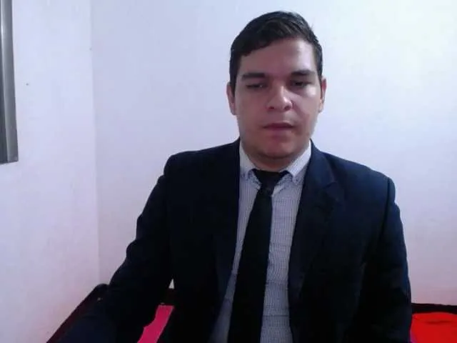 Live sex webcam photo for WillSmiith #277506940