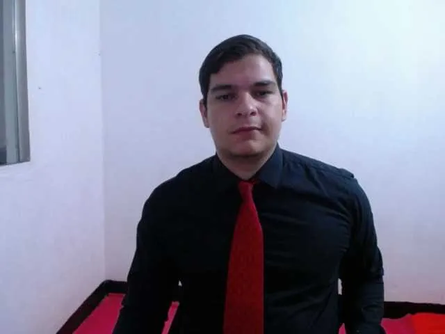 Live sex webcam photo for WillSmiith #277525821