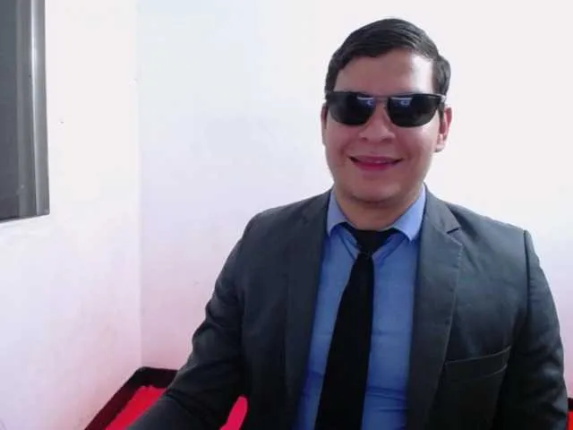 Live sex webcam photo for WillSmiith #277618694