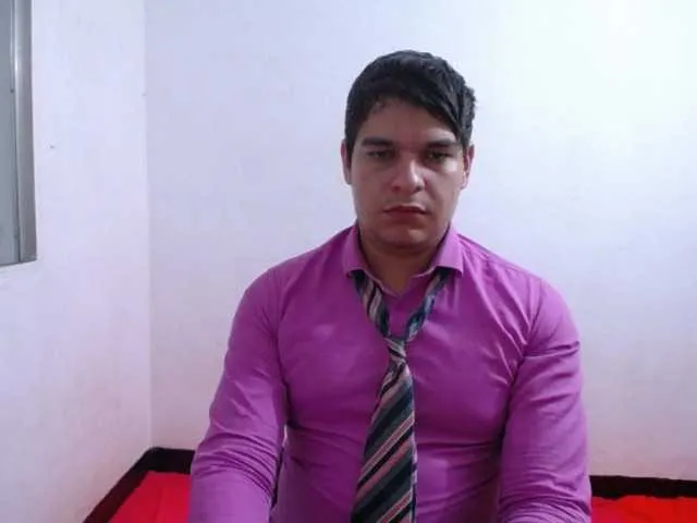 Live sex webcam photo for WillSmiith #277628692