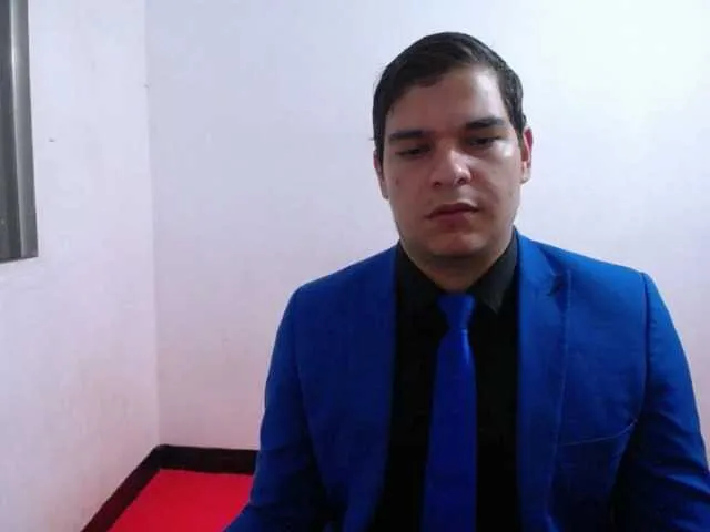 Live sex webcam photo for WillSmiith #277635871
