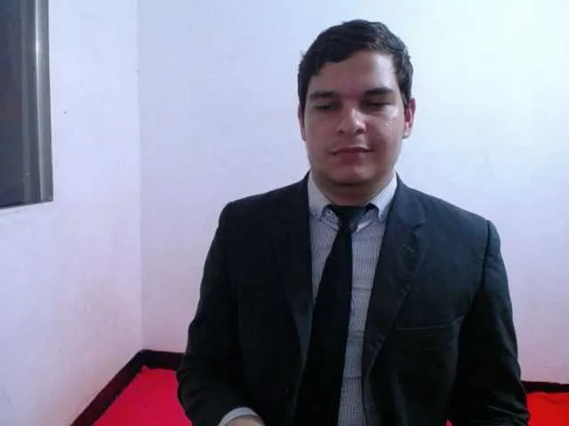Live sex webcam photo for WillSmiith #277687981