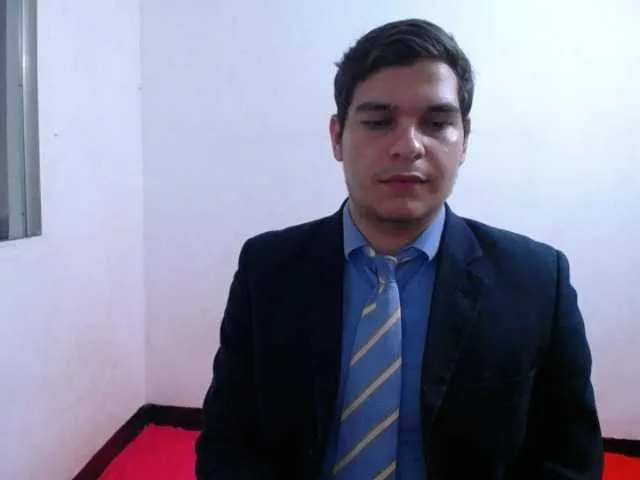 Live sex webcam photo for WillSmiith #277699849