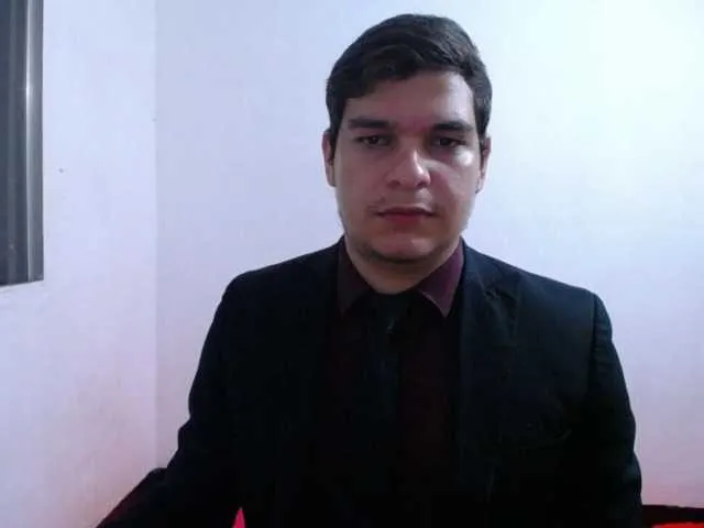 Live sex webcam photo for WillSmiith #277701877