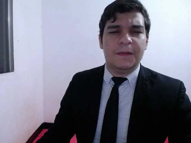 Live sex webcam photo for WillSmiith #277822326