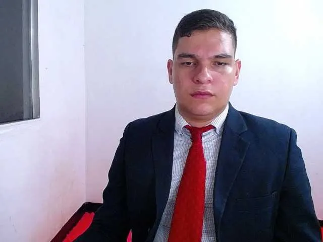 Live sex webcam photo for WillSmiith #277859832