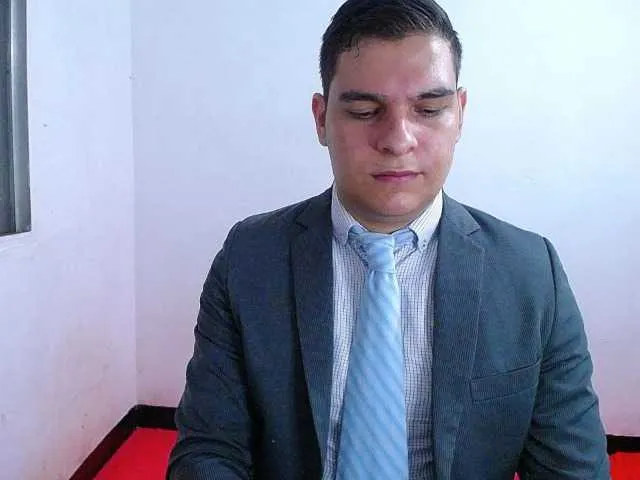 Live sex webcam photo for WillSmiith #277969638