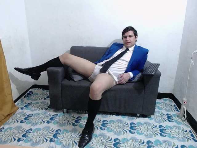 Live sex webcam photo for WillSmiith #290688818