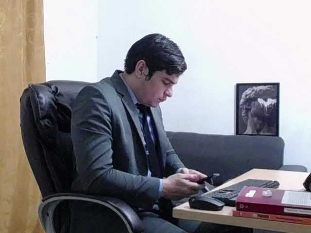 Live sex webcam photo for WillSmiith #290736757