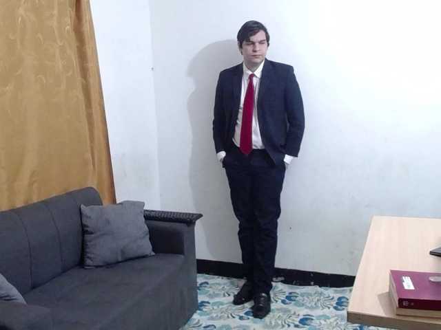 Live sex webcam photo for WillSmiith #290804120