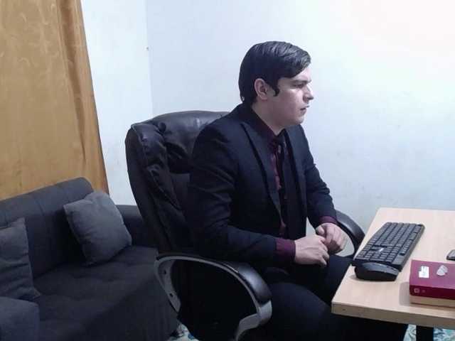 Live sex webcam photo for WillSmiith #290810971