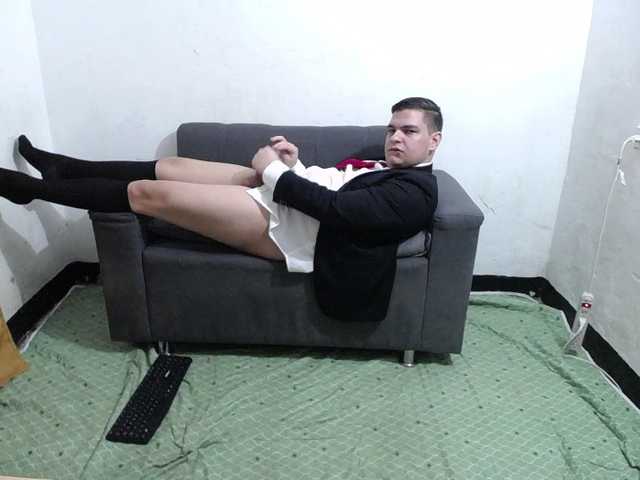 Live sex webcam photo for WillSmiith #290887129