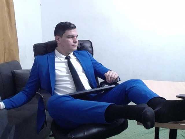 Live sex webcam photo for WillSmiith #290963198