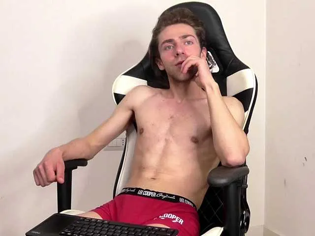 Live sex webcam photo for WillSpecter #277640876