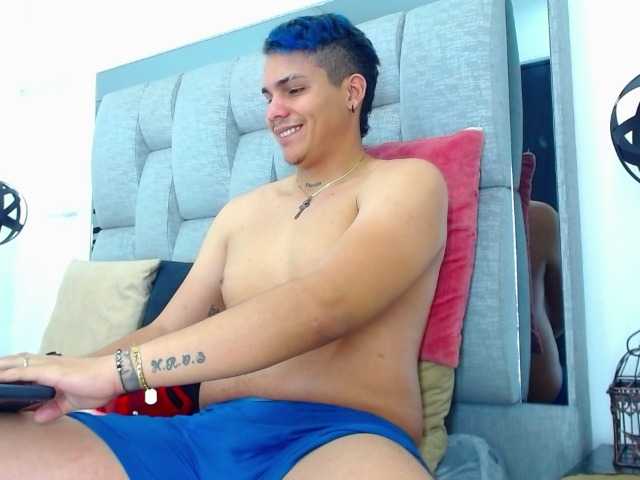 Live sex webcam photo for WilliamFoster #275461137