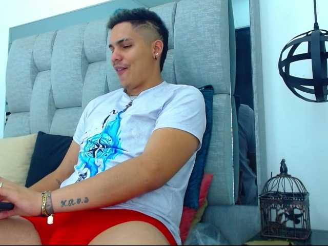 Live sex webcam photo for WilliamFoster #275499108