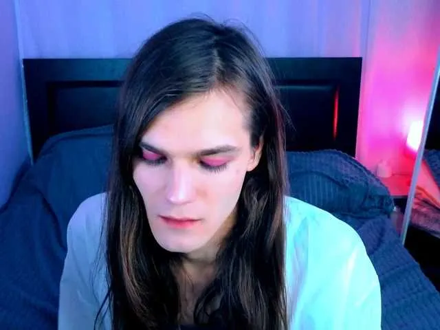 Live sex webcam photo for WilliamSnake #290755377