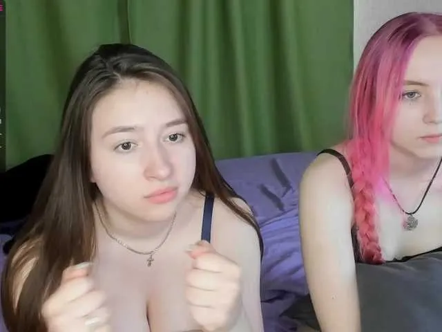 Live sex webcam photo for WillieConnie #273612220