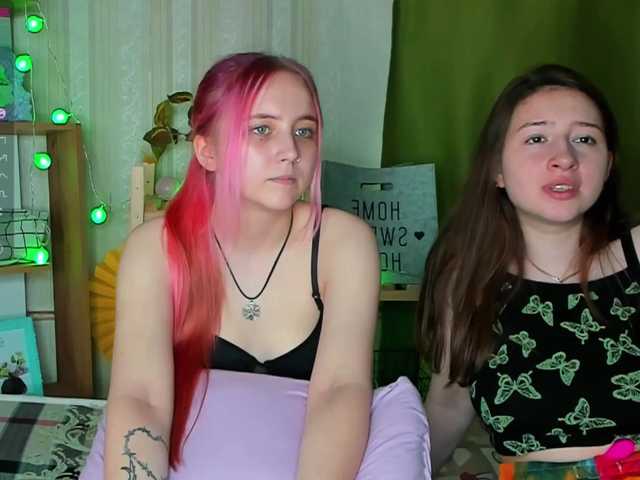 Live sex webcam photo for WillieConnie #273793028