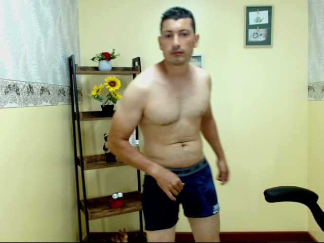 Live sex webcam photo for WillyAnders #275907755