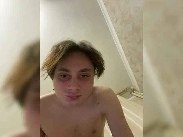 Live sex webcam photo for Wilsono1 #277404393