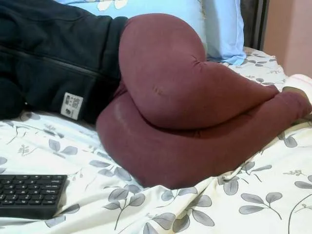 Live sex webcam photo for Winnie112 #290821661