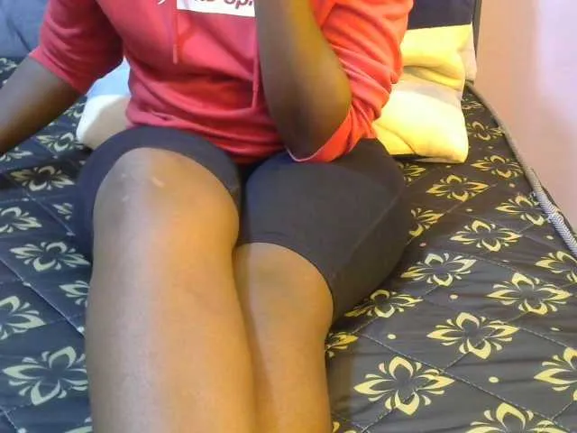 Live sex webcam photo for Winnie112 #290908706