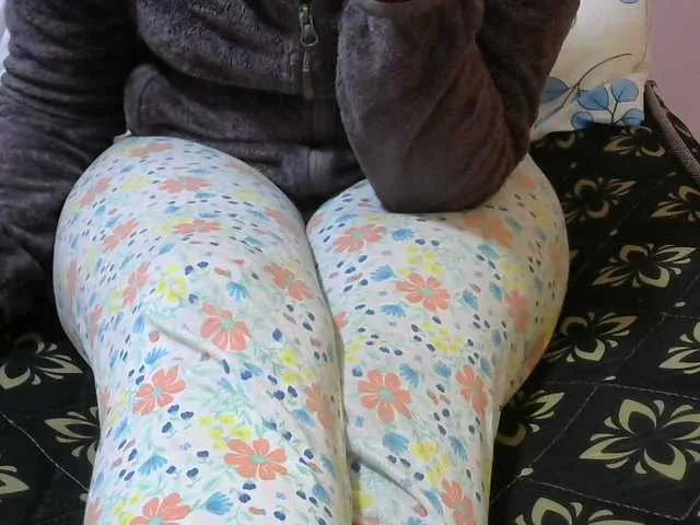 Live sex webcam photo for Winnie112 #291275131