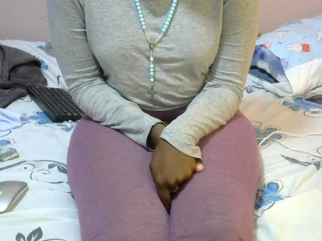 Live sex webcam photo for Winnie112 #291810124