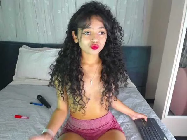Live sex webcam photo for WinniferGonzalez #277681958