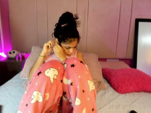 Live sex webcam photo for WinniferGonzalez #290777587