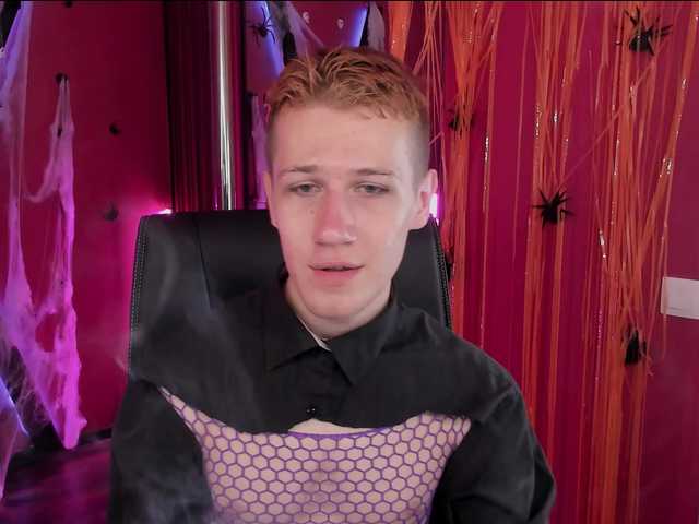 Live sex webcam photo for WinstonCherch #276504798