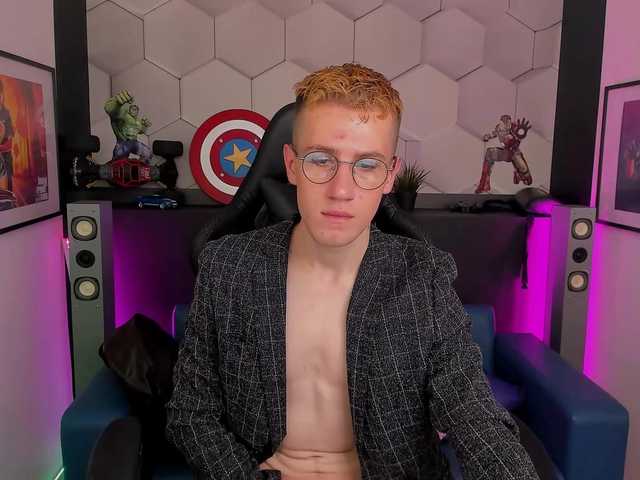 Live sex webcam photo for WinstonCherch #276562369