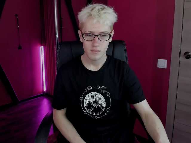 Live sex webcam photo for WinstonCherch #277032947