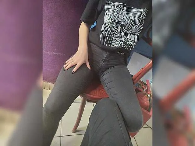 Live sex webcam photo for Winx20 #276177735