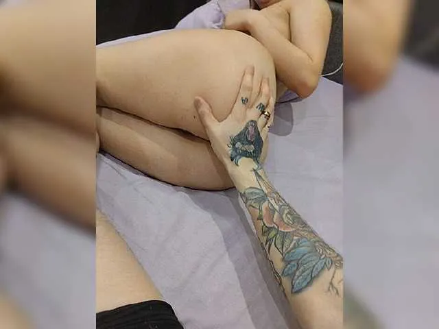 Live sex webcam photo for Winx20 #277925391